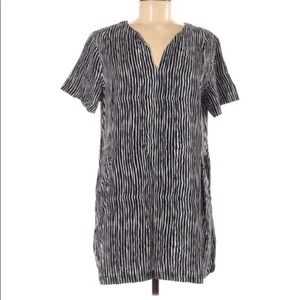 🌴 Mud Pie stripe shift dress medium